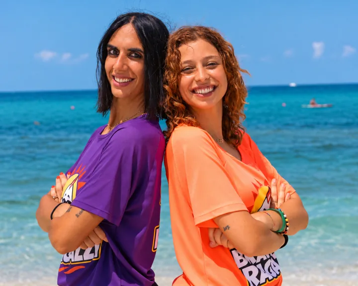 Due animatrici QBR sulla spiaggia